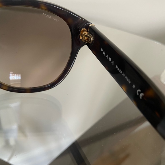 PRADA SUNGLASSES | HANAVA TORTOISESHELL | 56-19-140 mm - Picture 4 of 8